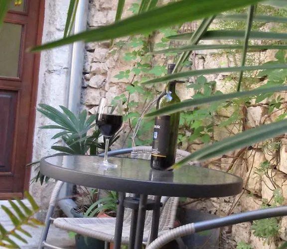 דירה 